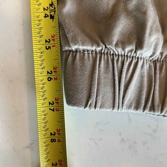 Bullhead Denim Co. Khaki Pants with Elastic Waist and - Picture 5 of 7